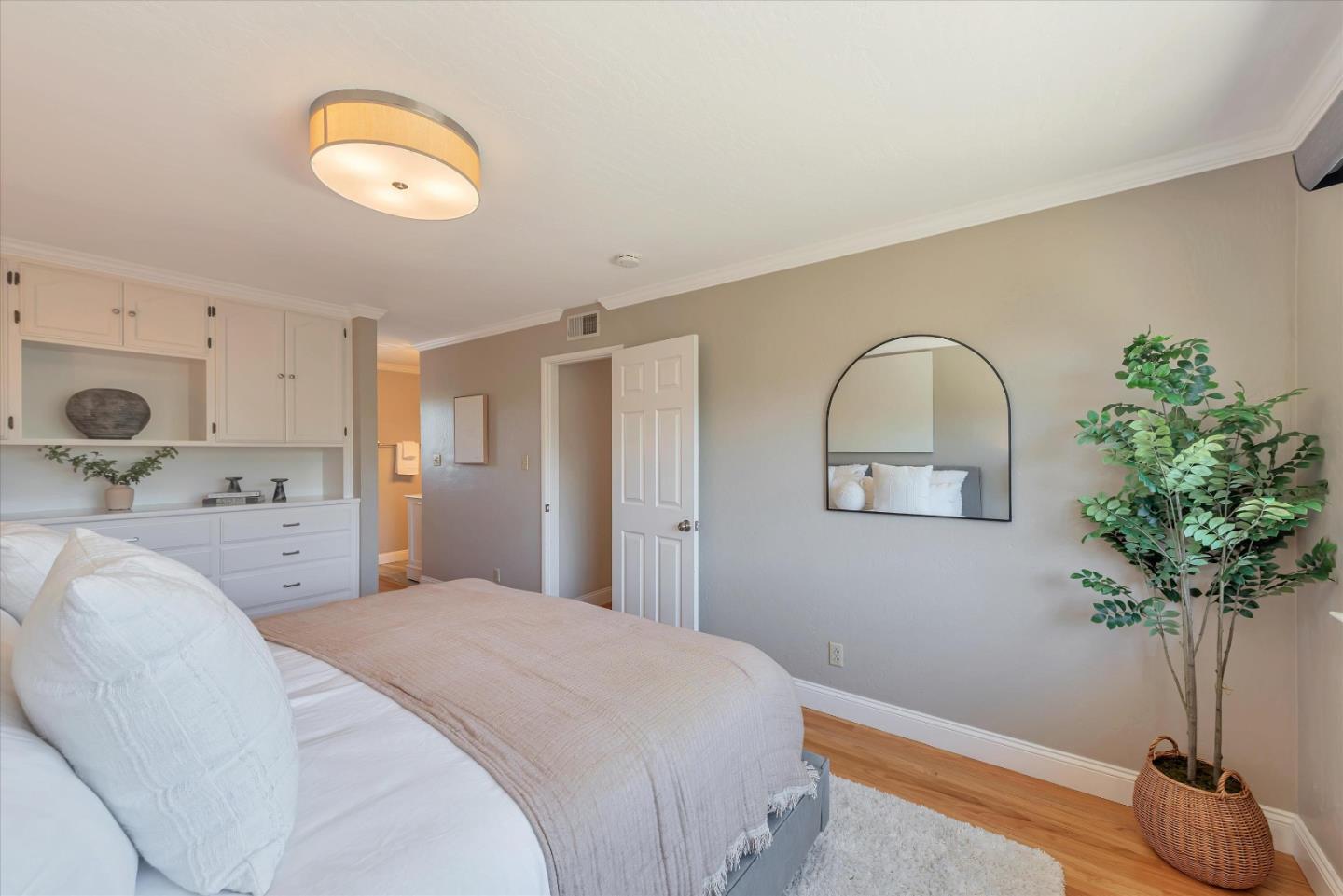 Detail Gallery Image 22 of 40 For 2567 Hill Park Dr, San Jose,  CA 95124 - 4 Beds | 2/1 Baths