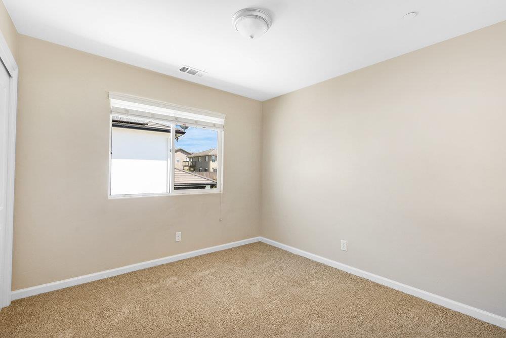 Detail Gallery Image 26 of 54 For 1401 Mesquite Dr, Hollister,  CA 95023 - 4 Beds | 2/1 Baths