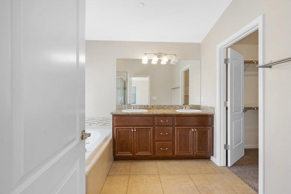 Detail Gallery Image 31 of 54 For 1401 Mesquite Dr, Hollister,  CA 95023 - 4 Beds | 2/1 Baths