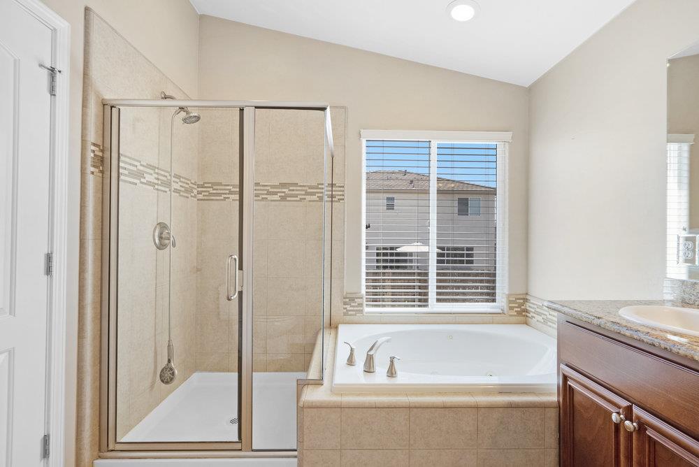 Detail Gallery Image 33 of 54 For 1401 Mesquite Dr, Hollister,  CA 95023 - 4 Beds | 2/1 Baths