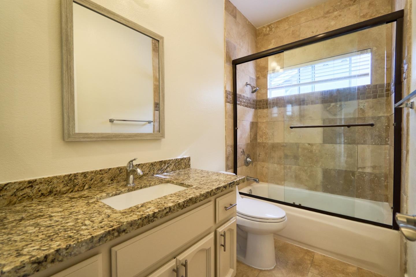 Detail Gallery Image 11 of 22 For 9452 Markfield Way, Sacramento,  CA 95829 - 3 Beds | 2 Baths