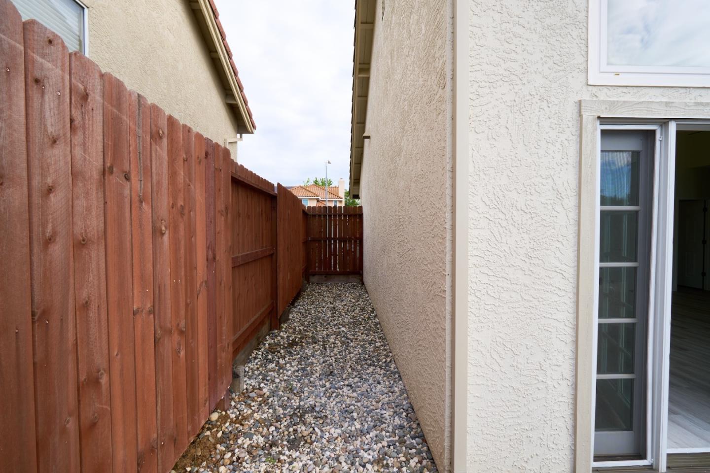 Detail Gallery Image 21 of 22 For 9452 Markfield Way, Sacramento,  CA 95829 - 3 Beds | 2 Baths