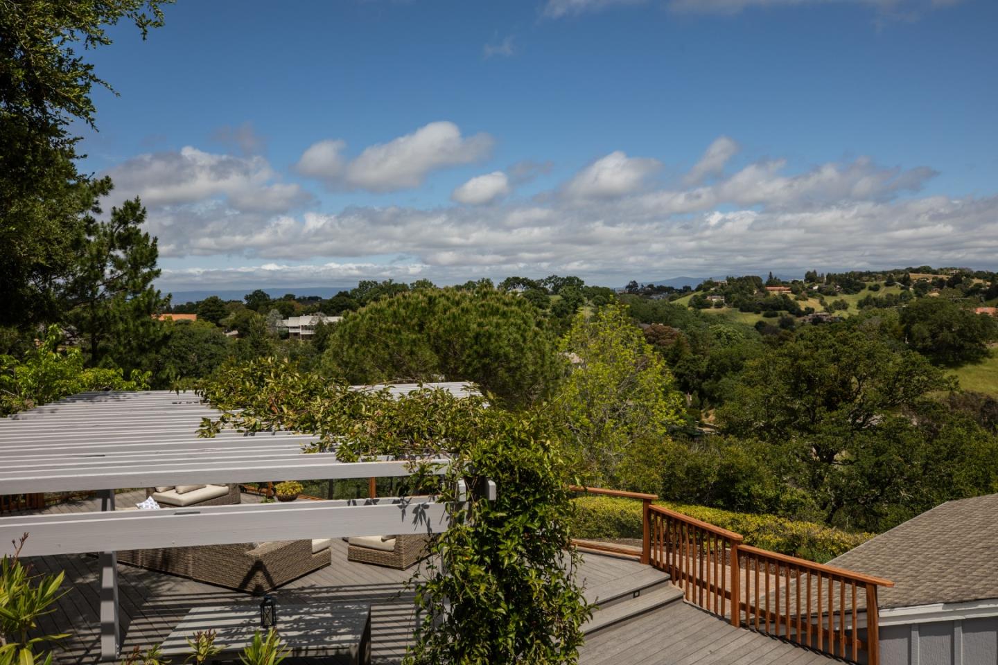 Detail Gallery Image 28 of 33 For 13651 Paseo Del Roble Dr, Los Altos Hills,  CA 94022 - 4 Beds | 3/1 Baths