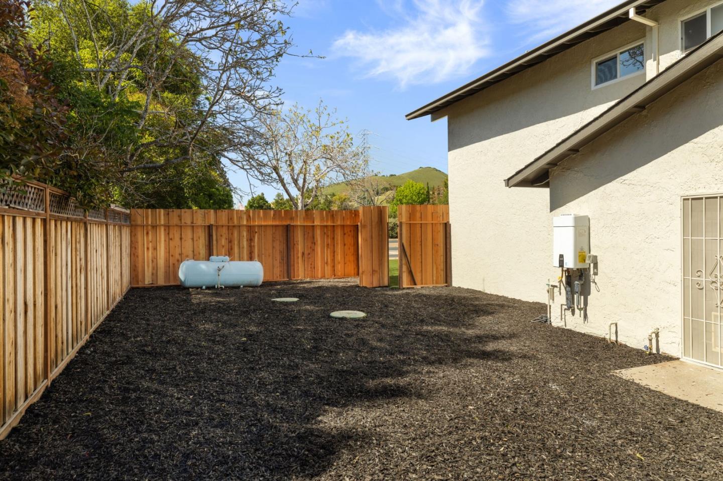 Detail Gallery Image 39 of 58 For 1921 W Edmundson Ave, Morgan Hill,  CA 95037 - 4 Beds | 3/1 Baths