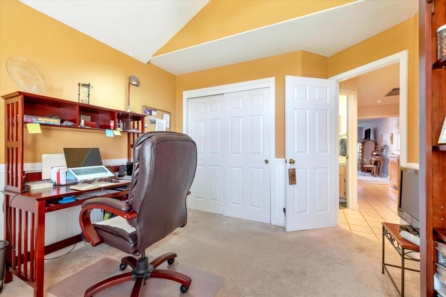Detail Gallery Image 19 of 32 For 1641 Albion Ct, Hollister,  CA 95023 - 4 Beds | 2/1 Baths