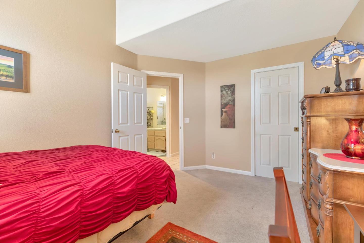 Detail Gallery Image 23 of 32 For 1641 Albion Ct, Hollister,  CA 95023 - 4 Beds | 2/1 Baths
