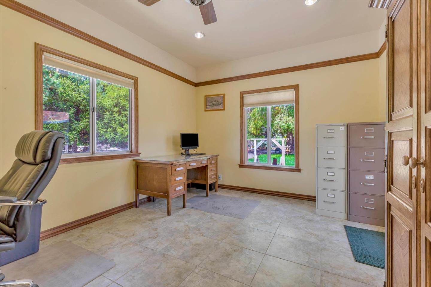 Detail Gallery Image 24 of 66 For 270 Hidden Valley Rd, Hollister,  CA 95023 - 4 Beds | 2/1 Baths