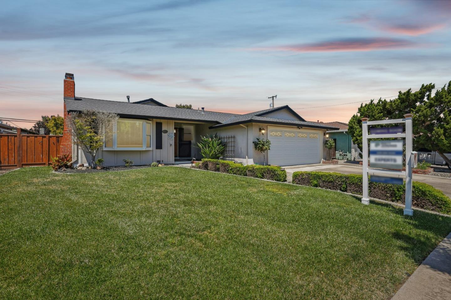 Detail Gallery Image 1 of 1 For 470 Chinook Ln, San Jose,  CA 95123 - 3 Beds | 2 Baths