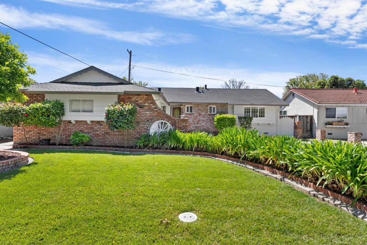Photo of 1514 Willowgate Dr in San Jose, CA