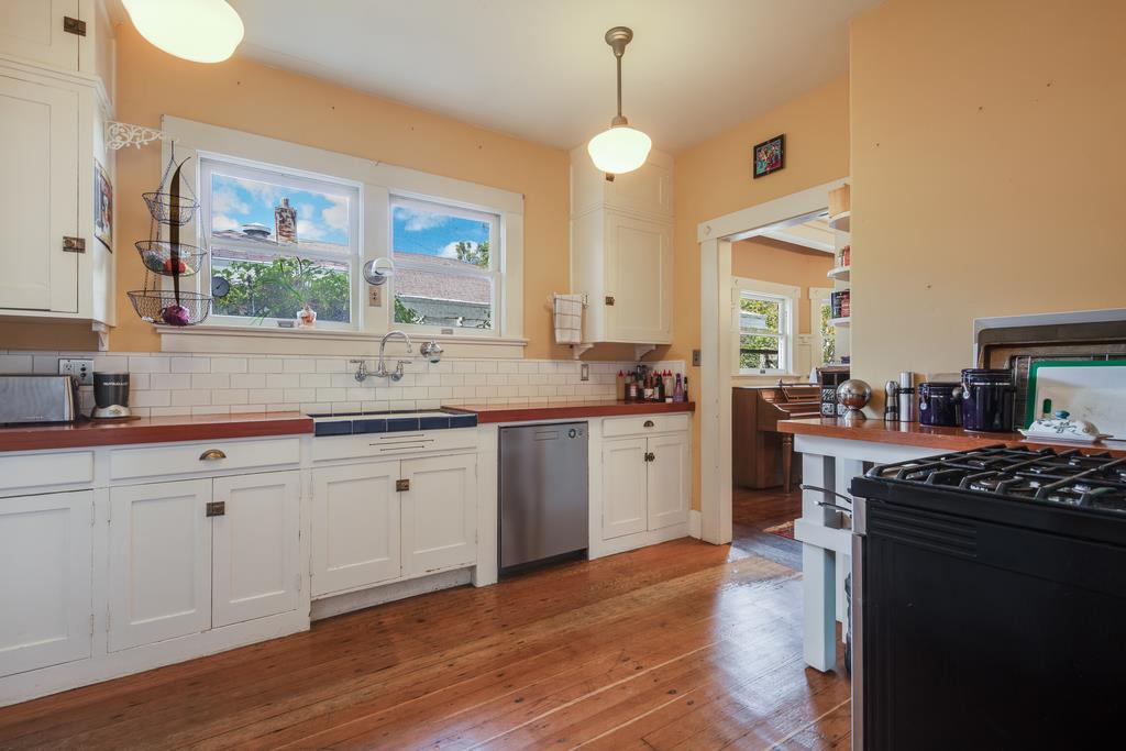Detail Gallery Image 8 of 17 For 355 S 15th St, San Jose,  CA 95112 - 3 Beds | 1/1 Baths