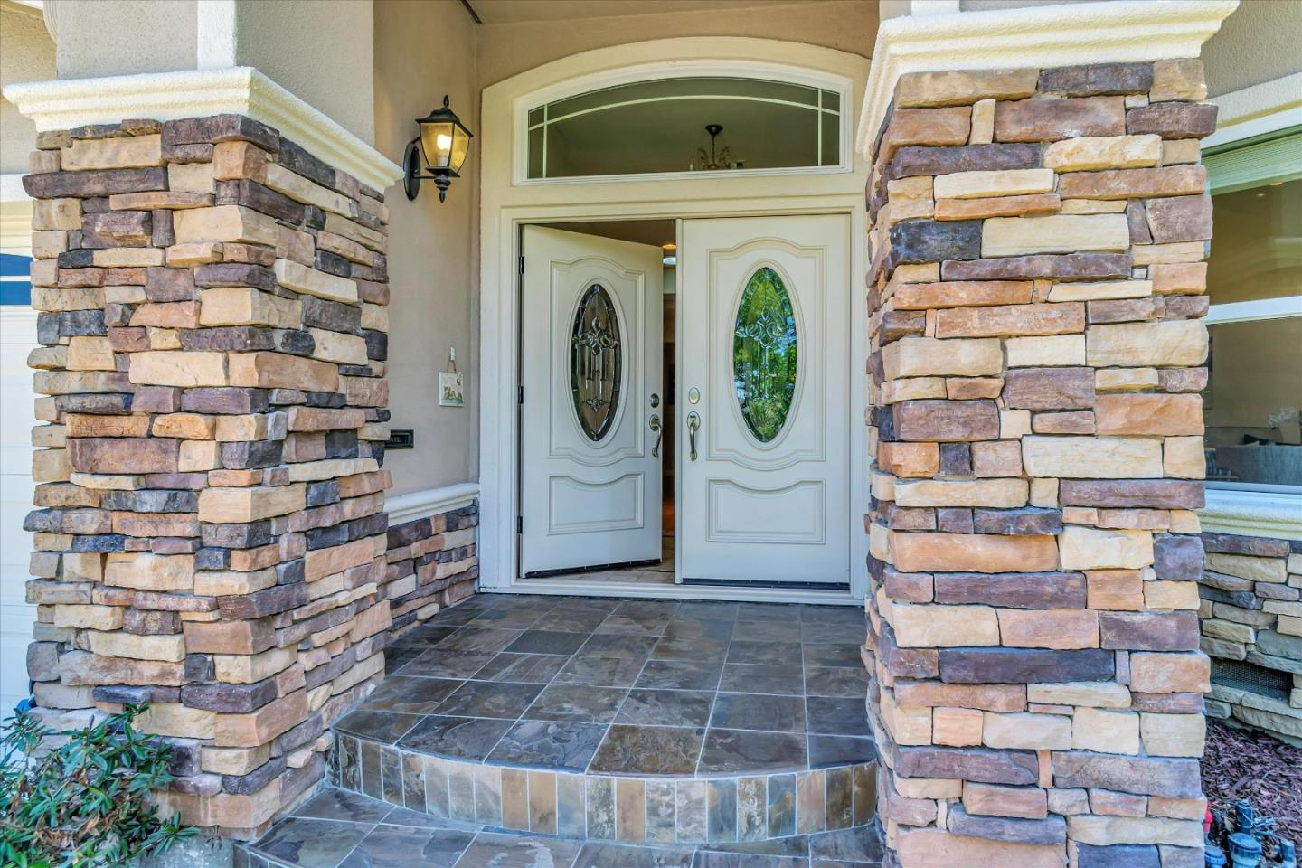 Detail Gallery Image 5 of 42 For 6432 Myrtlewood Dr, Cupertino,  CA 95014 - 4 Beds | 2/1 Baths