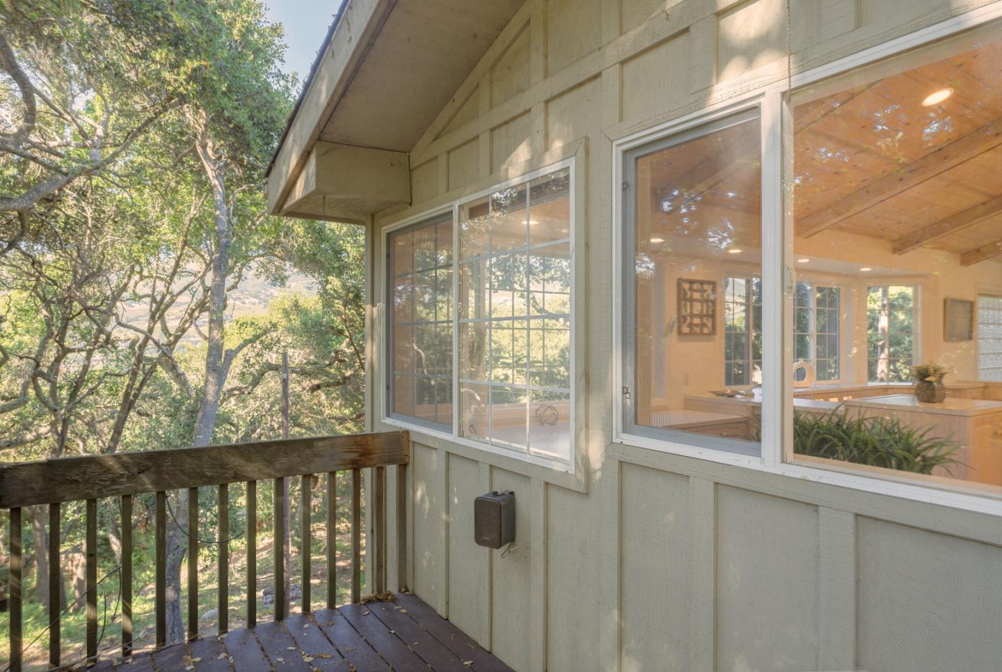 Detail Gallery Image 12 of 42 For 109 Calle De Quien Sabe, Carmel Valley,  CA 93924 - 3 Beds | 3/1 Baths