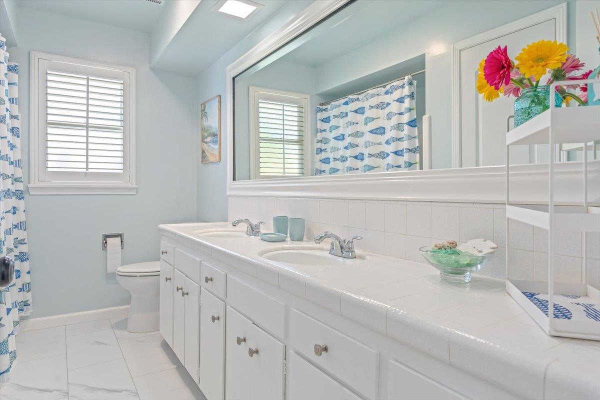 Detail Gallery Image 20 of 43 For 450 Saint Andrews Dr, Aptos,  CA 95003 - 4 Beds | 2/1 Baths