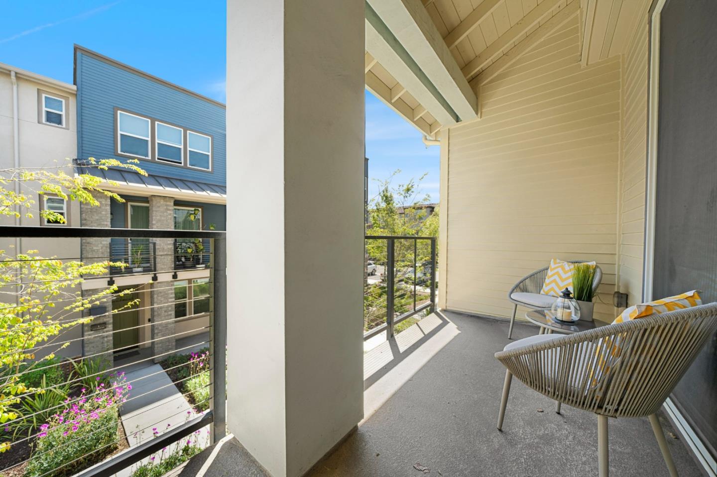 Detail Gallery Image 16 of 41 For 880 E Duane Ave #9,  Sunnyvale,  CA 94085 - 3 Beds | 3/1 Baths