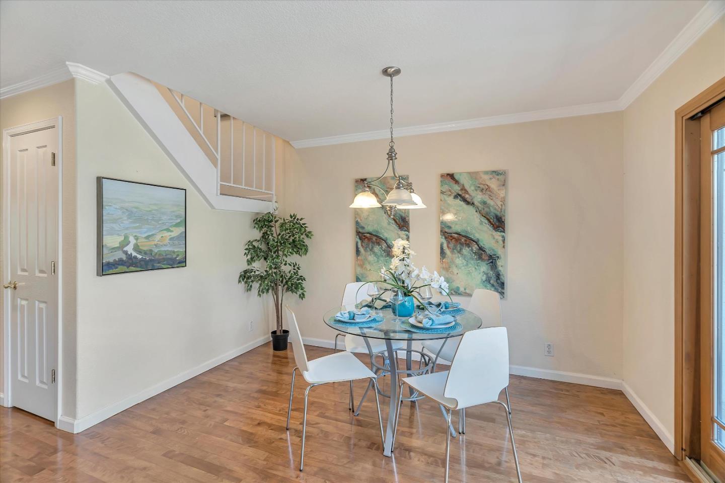 Detail Gallery Image 7 of 22 For 1484 Triborough Ln, San Jose,  CA 95126 - 3 Beds | 1/1 Baths