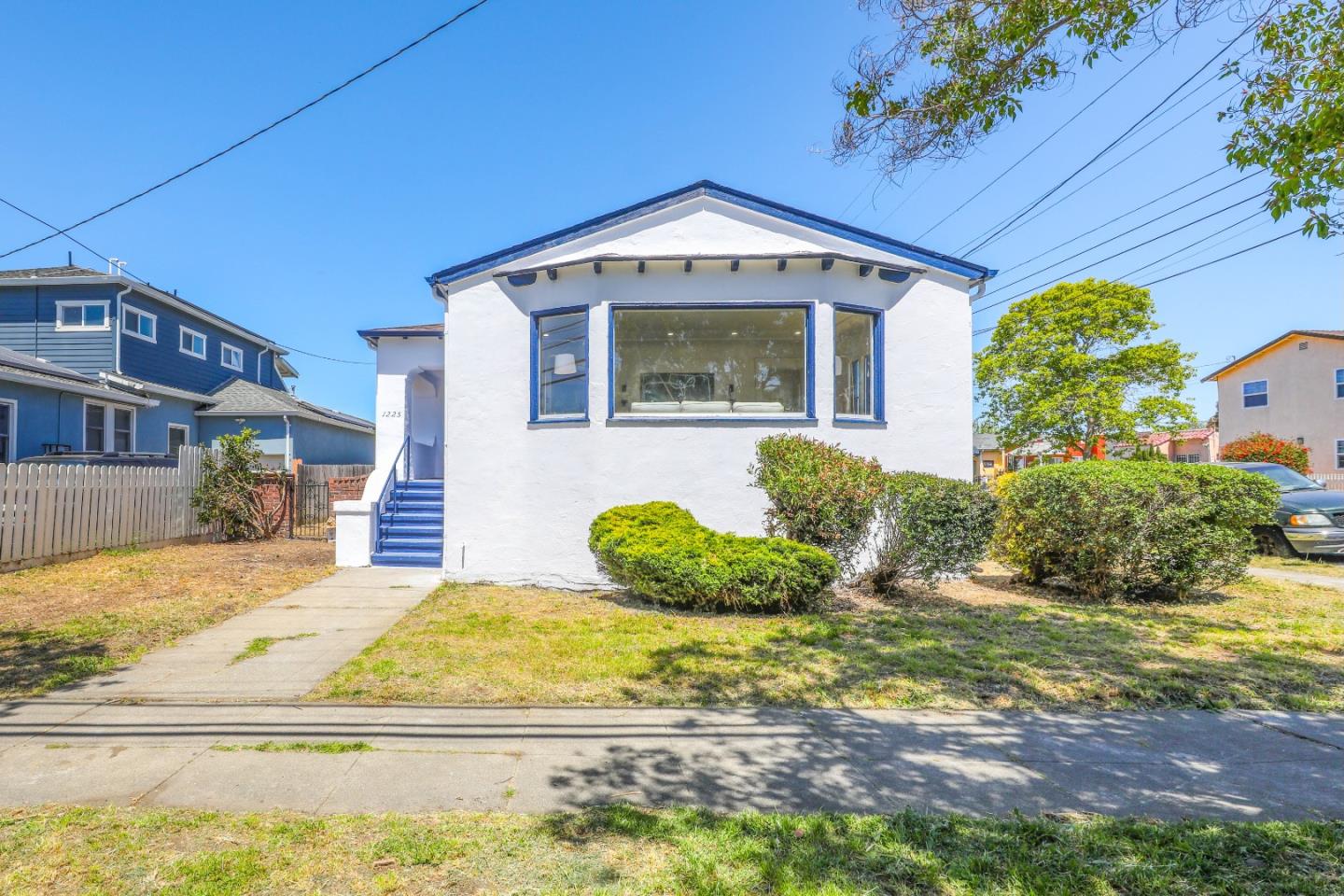 Photo of 1225 Roosevelt Ave in Richmond, CA