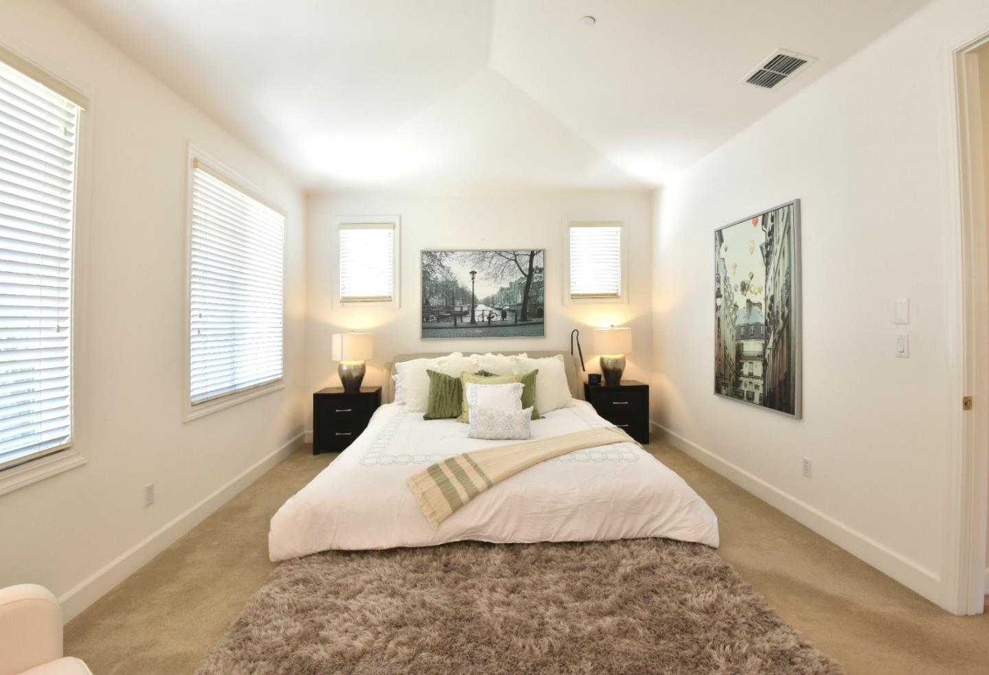 Detail Gallery Image 9 of 18 For 2707 Eagles Landing Ct, Dublin,  CA 94568 - 4 Beds | 2/1 Baths