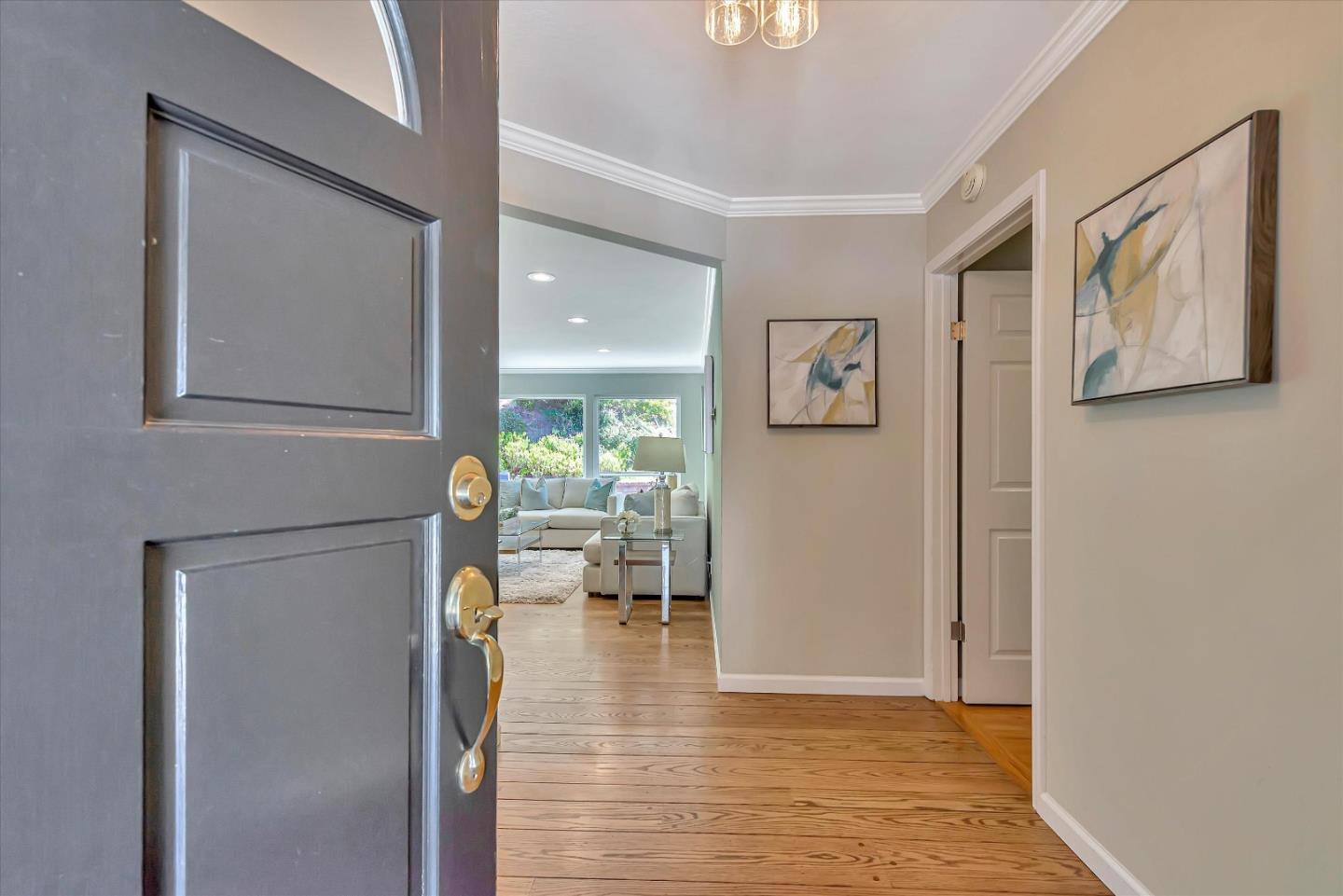 Detail Gallery Image 4 of 28 For 4216 Skymont Dr, Belmont,  CA 94002 - 3 Beds | 2 Baths