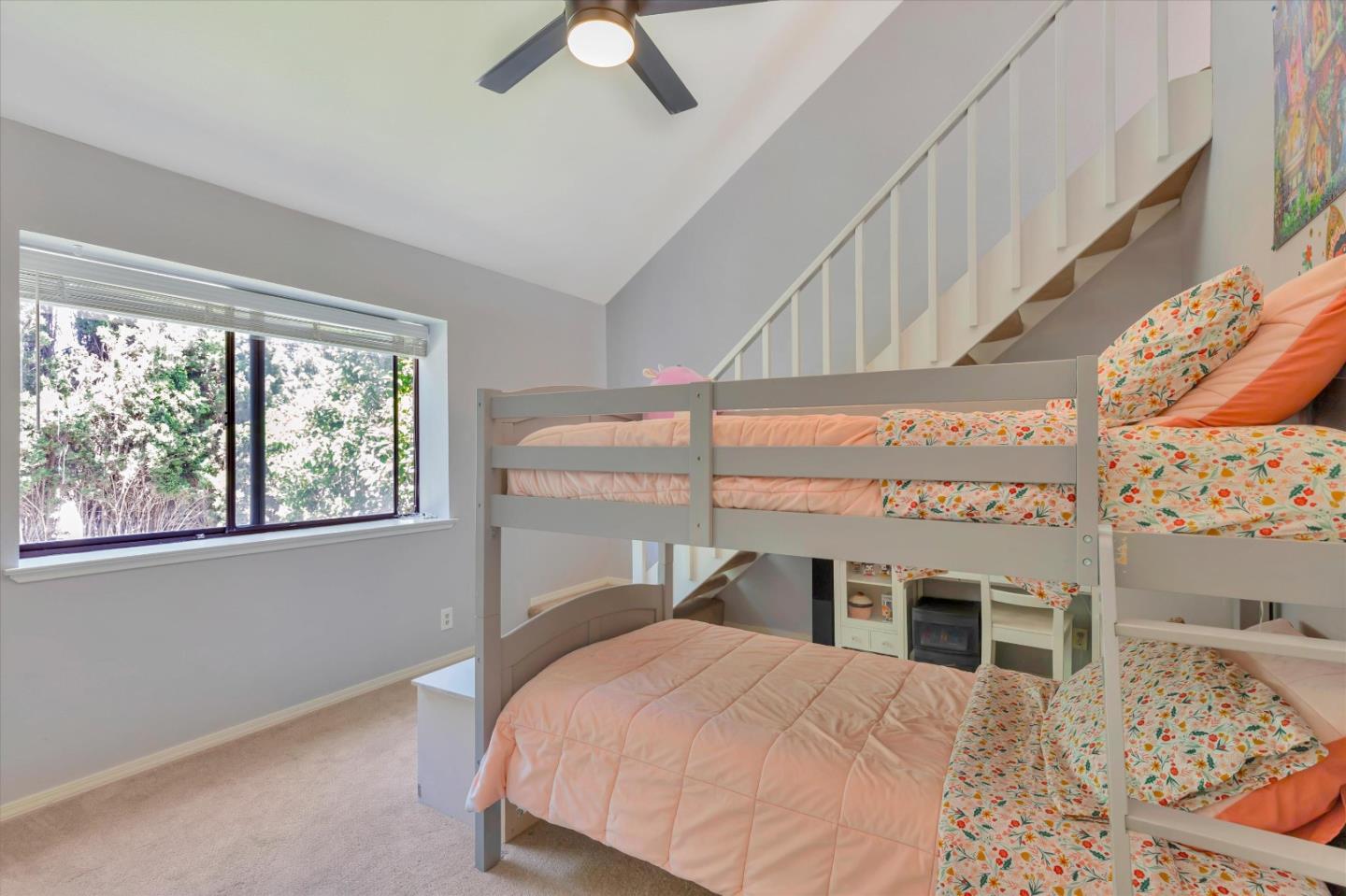 Detail Gallery Image 9 of 28 For 556 Creekside Ln #B,  Morgan Hill,  CA 95037 - 2 Beds | 2/1 Baths