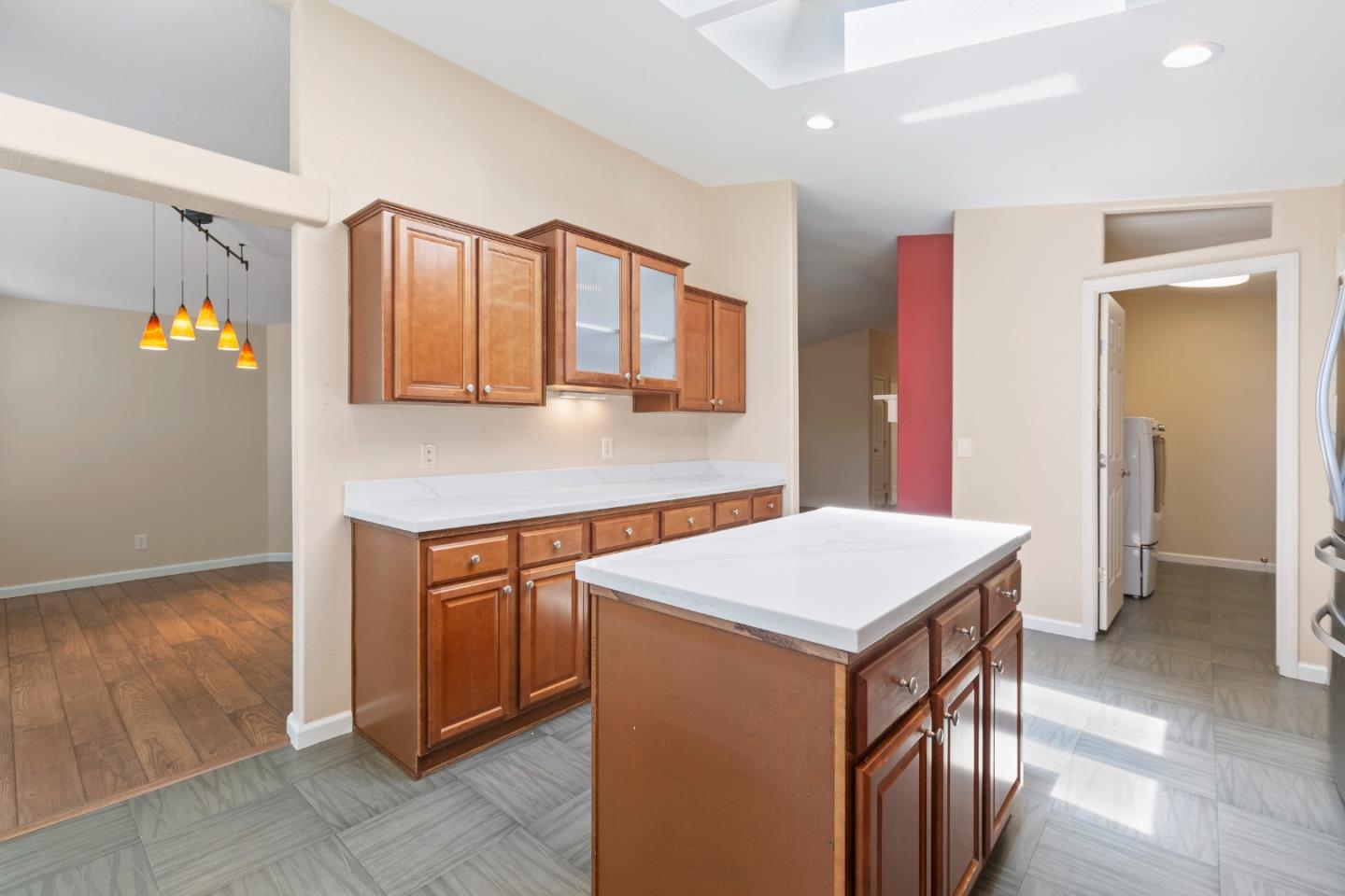 Detail Gallery Image 10 of 38 For 1220 Tasman Dr #59,  Sunnyvale,  CA 94089 - 3 Beds | 2 Baths