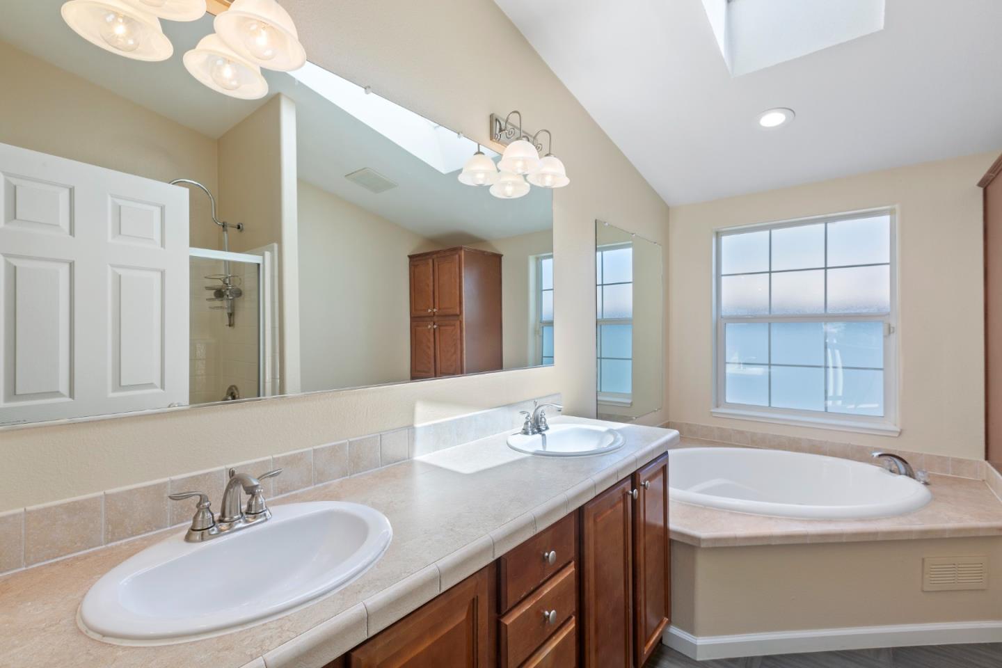 Detail Gallery Image 18 of 38 For 1220 Tasman Dr #59,  Sunnyvale,  CA 94089 - 3 Beds | 2 Baths