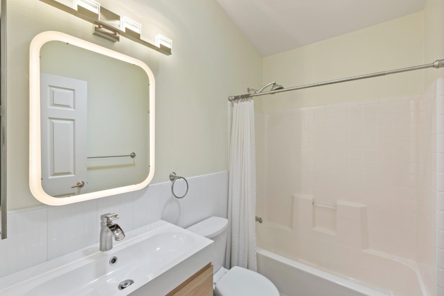 Detail Gallery Image 23 of 38 For 1220 Tasman Dr #59,  Sunnyvale,  CA 94089 - 3 Beds | 2 Baths