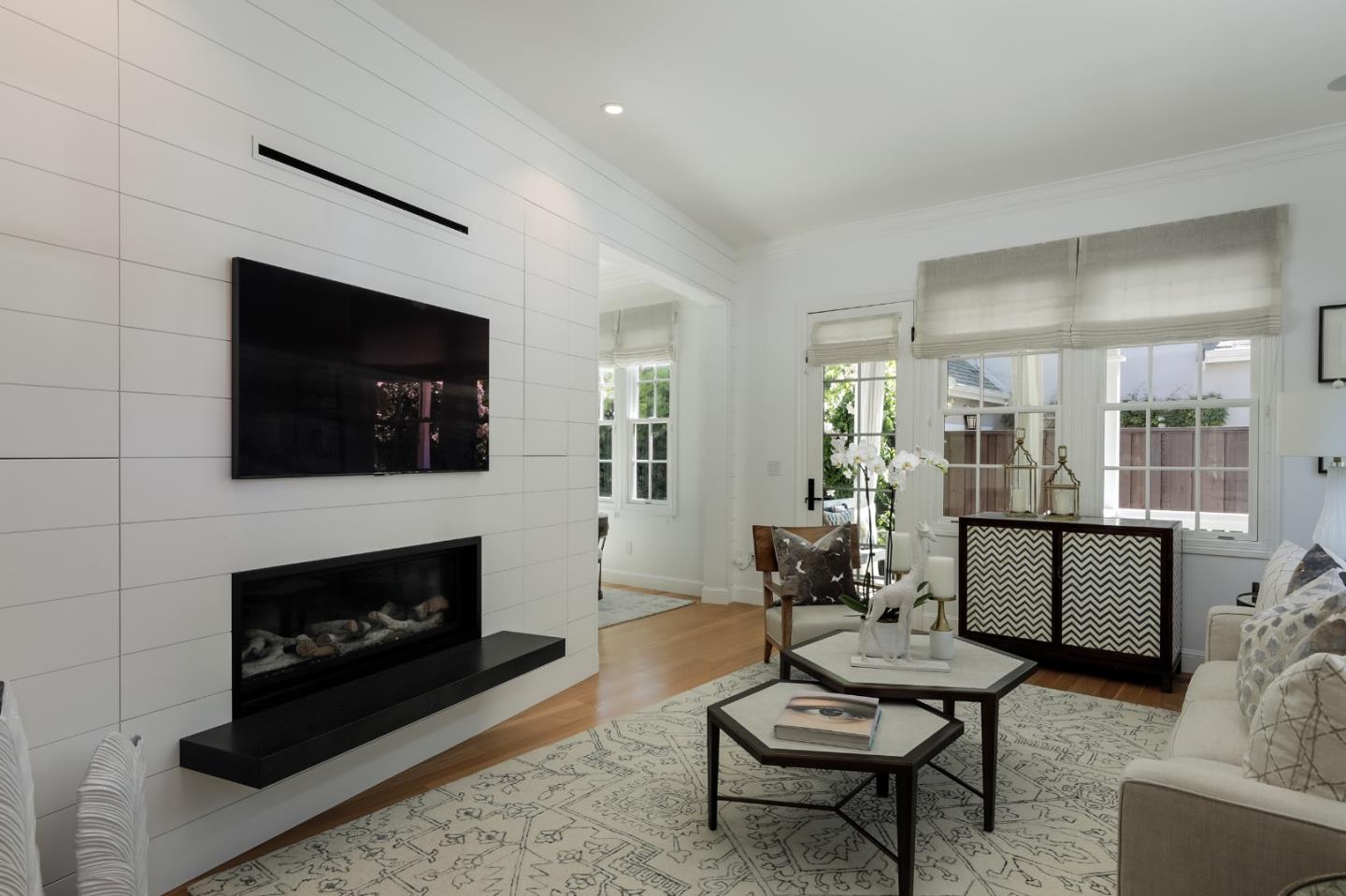 Detail Gallery Image 6 of 43 For 324 Channing Ave, Palo Alto,  CA 94301 - 3 Beds | 2/1 Baths