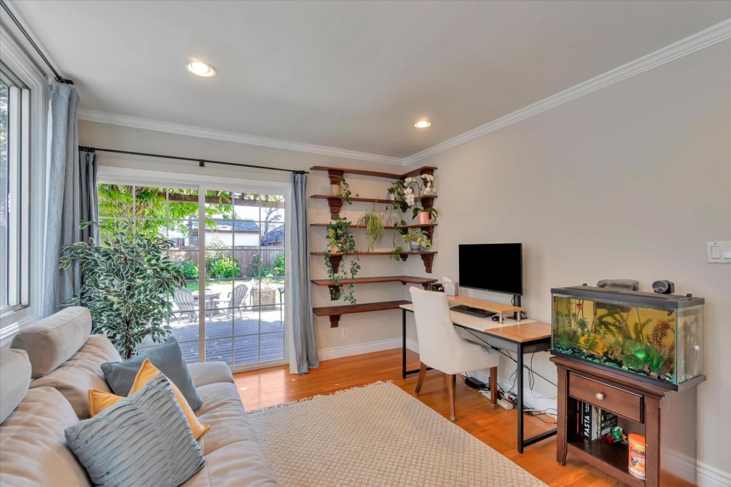 Detail Gallery Image 20 of 44 For 941 Mills Ave, San Bruno,  CA 94066 - 3 Beds | 2 Baths
