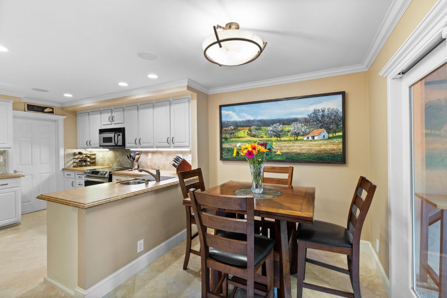 Detail Gallery Image 14 of 41 For 1517 De Anza Blvd, San Mateo,  CA 94403 - 3 Beds | 2/1 Baths