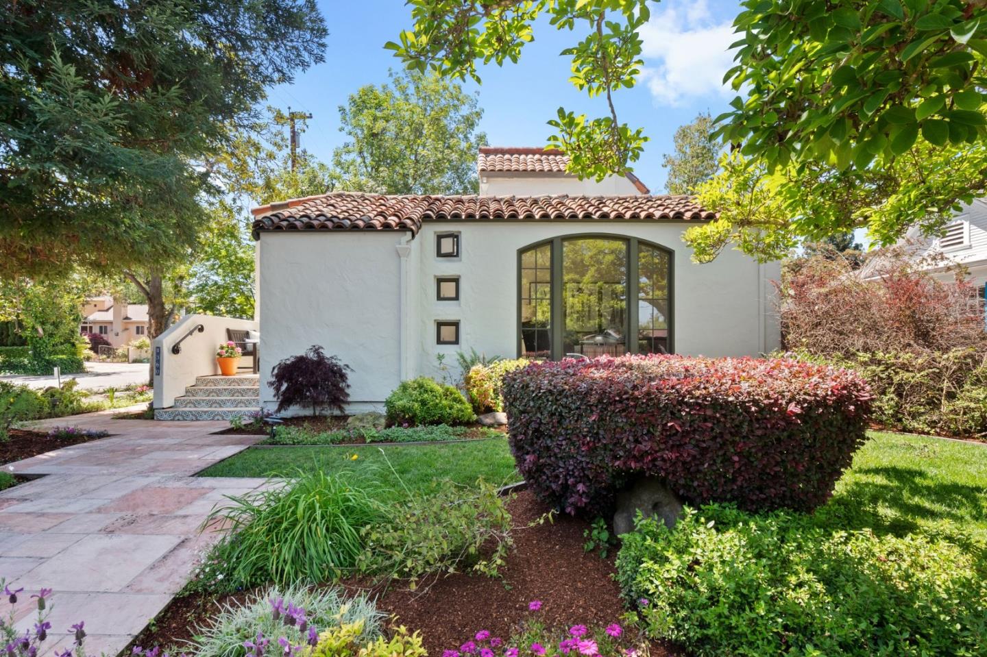 Photo of 1360 Emerson St in Palo Alto, CA