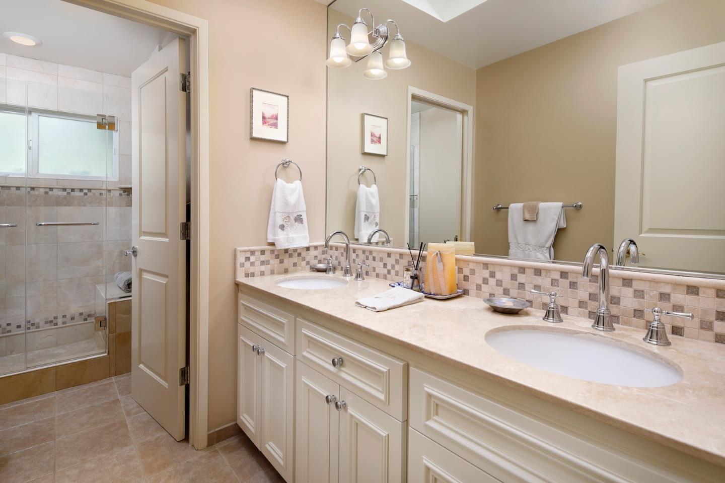 Detail Gallery Image 11 of 25 For 1266 Montclaire Way, Los Altos,  CA 94024 - 6 Beds | 3/1 Baths