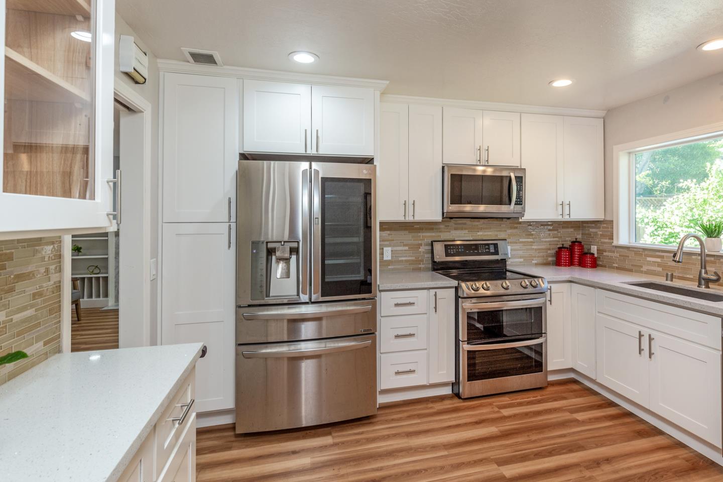 Detail Gallery Image 12 of 24 For 1654 Lee Dr, Mountain View,  CA 94040 - 4 Beds | 2 Baths