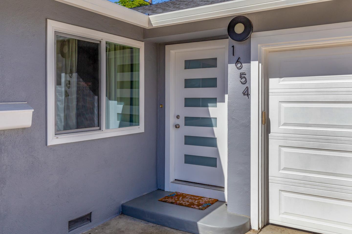 Detail Gallery Image 3 of 24 For 1654 Lee Dr, Mountain View,  CA 94040 - 4 Beds | 2 Baths