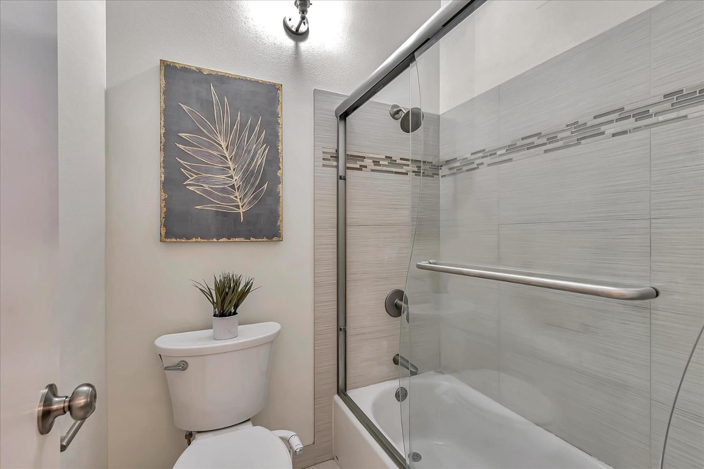 Detail Gallery Image 23 of 42 For 100 Marylinn Dr, Milpitas,  CA 95035 - 2 Beds | 2/1 Baths