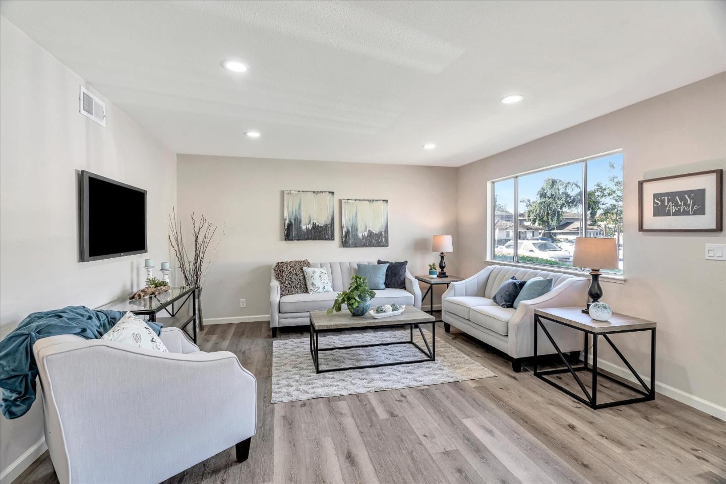 Detail Gallery Image 6 of 30 For 926 Gilchrist Dr #1,  San Jose,  CA 95133 - 2 Beds | 1 Baths