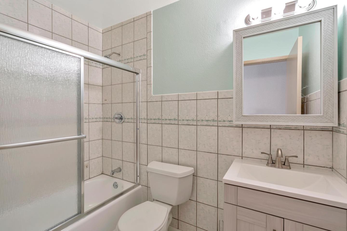 Detail Gallery Image 10 of 16 For 235 Notre Dame Dr, Vallejo,  CA 94589 - 3 Beds | 2 Baths