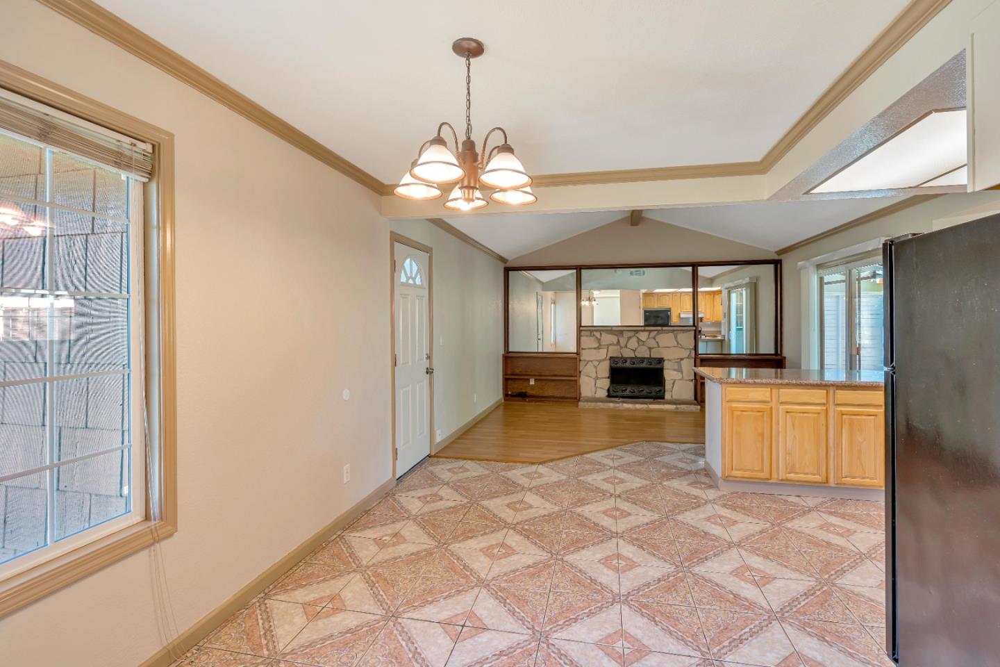 Detail Gallery Image 5 of 16 For 235 Notre Dame Dr, Vallejo,  CA 94589 - 3 Beds | 2 Baths