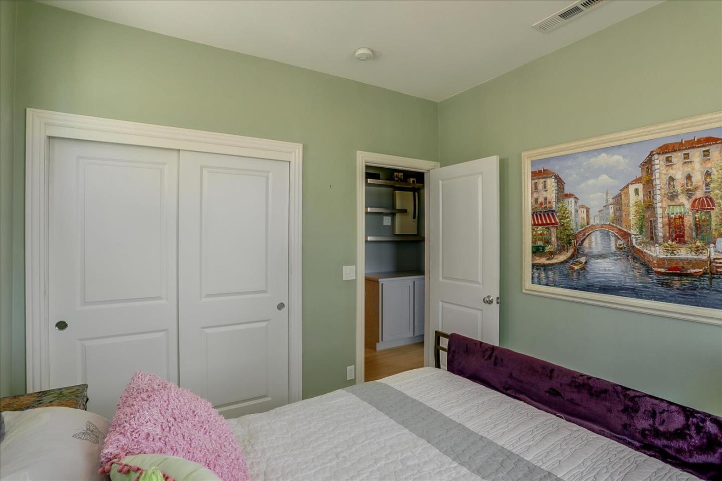Detail Gallery Image 18 of 24 For 2284 Hendy Ln, San Jose,  CA 95124 - 3 Beds | 2/1 Baths