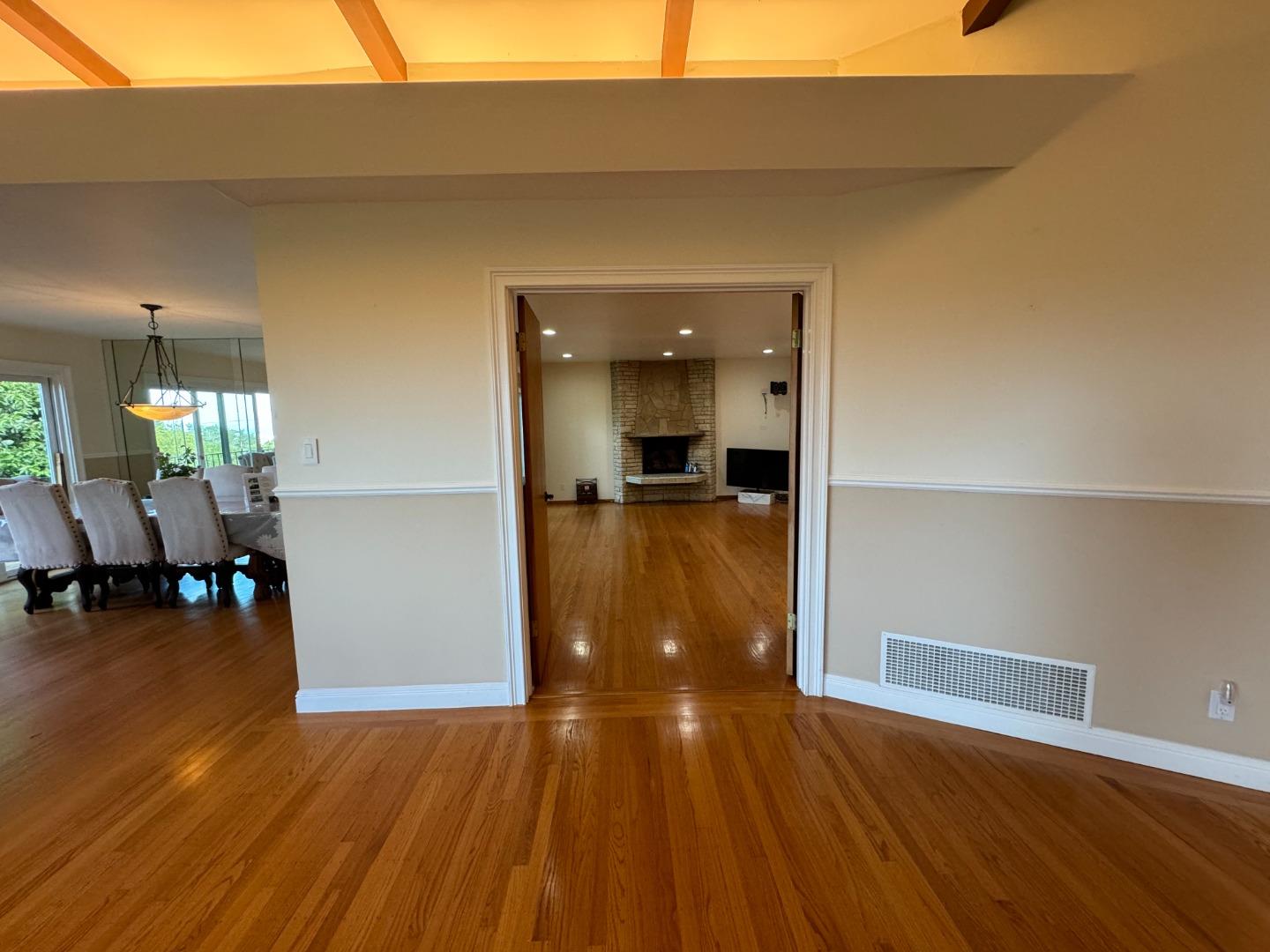 Detail Gallery Image 12 of 52 For 115 Fey Dr, Burlingame,  CA 94010 - 3 Beds | 2 Baths