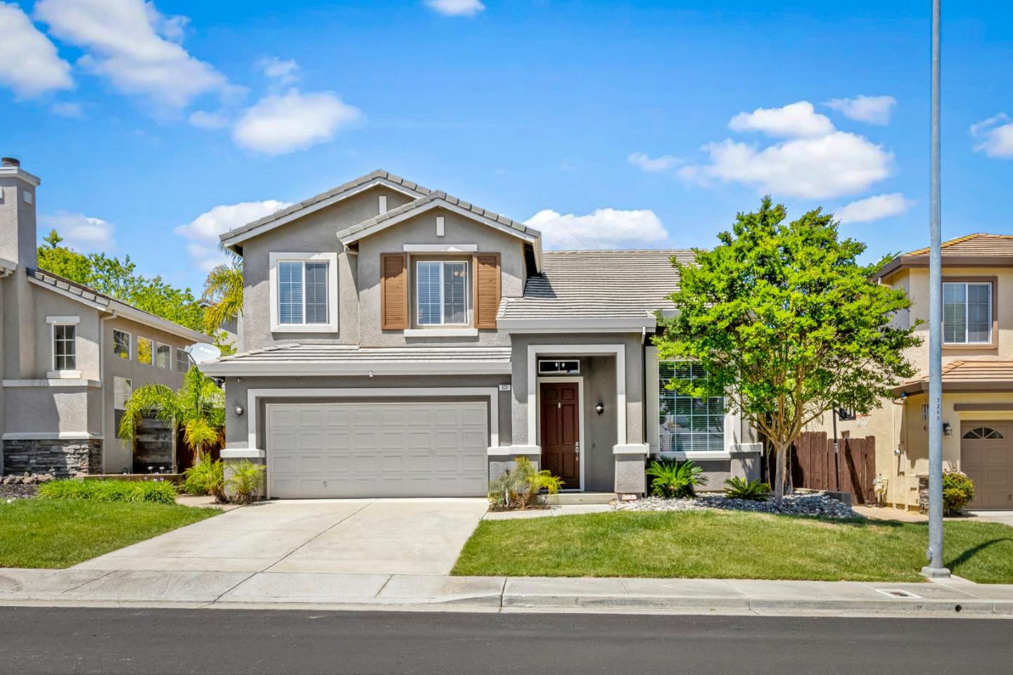 Detail Gallery Image 1 of 43 For 931 Wildgrass Ct, Gilroy,  CA 95020 - 3 Beds | 2/1 Baths