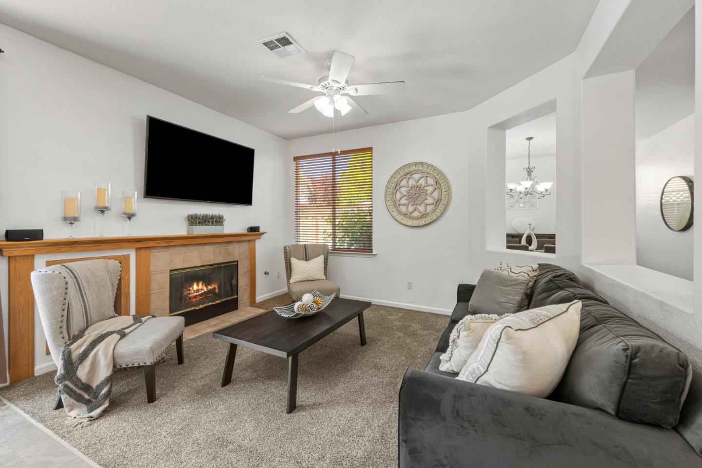 Detail Gallery Image 12 of 43 For 931 Wildgrass Ct, Gilroy,  CA 95020 - 4 Beds | 2/1 Baths