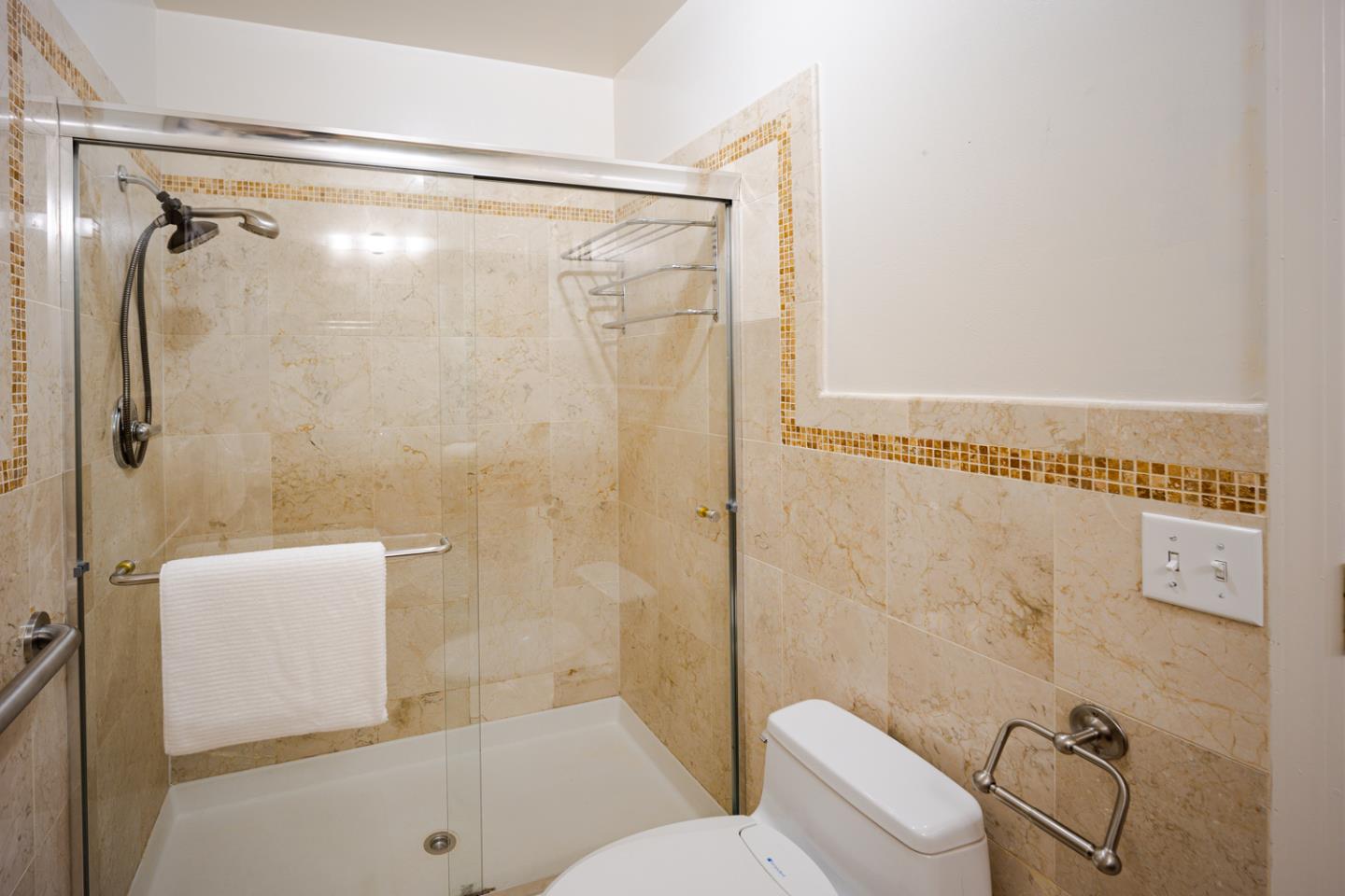 Detail Gallery Image 10 of 21 For 380 Vallejo Dr #328,  Millbrae,  CA 94030 - 2 Beds | 2 Baths