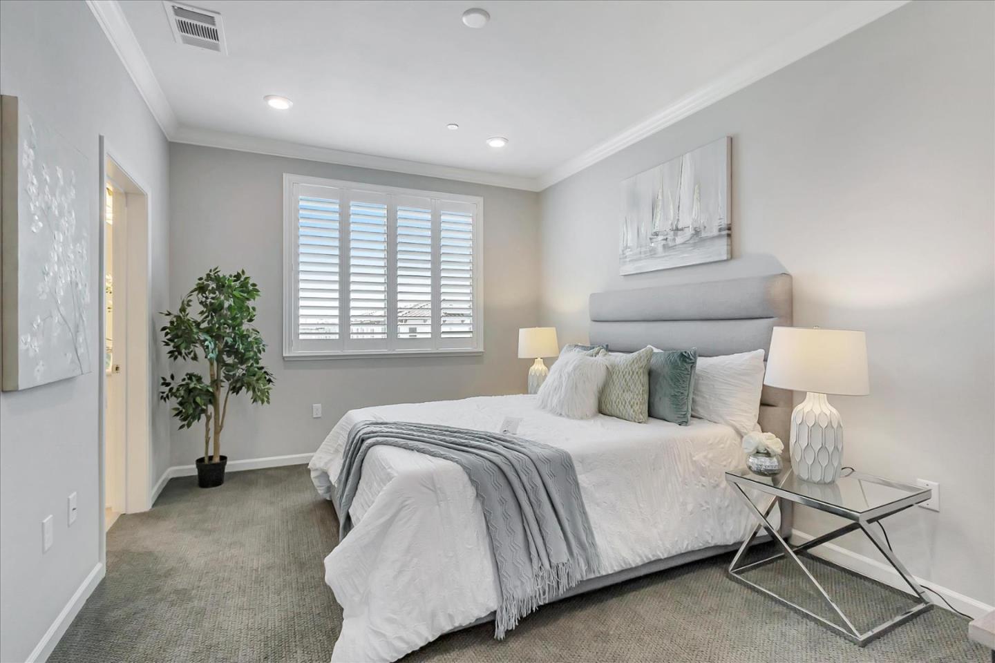 Detail Gallery Image 23 of 42 For 3097 Lina St #3,  San Jose,  CA 95136 - 4 Beds | 3/1 Baths