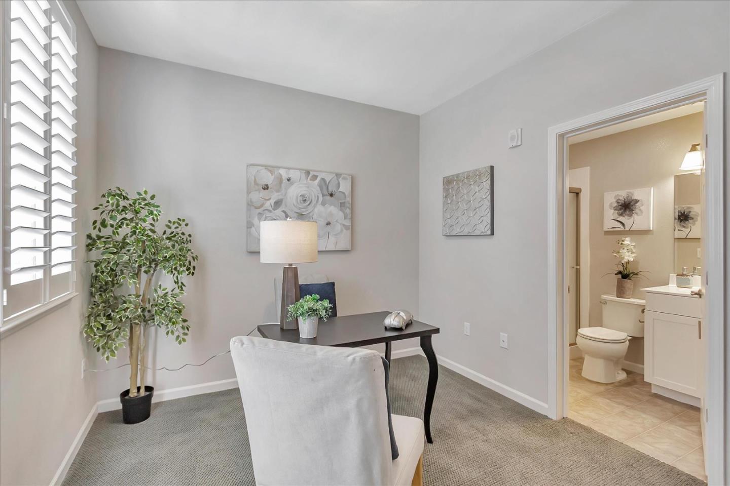 Detail Gallery Image 7 of 42 For 3097 Lina St #3,  San Jose,  CA 95136 - 4 Beds | 3/1 Baths