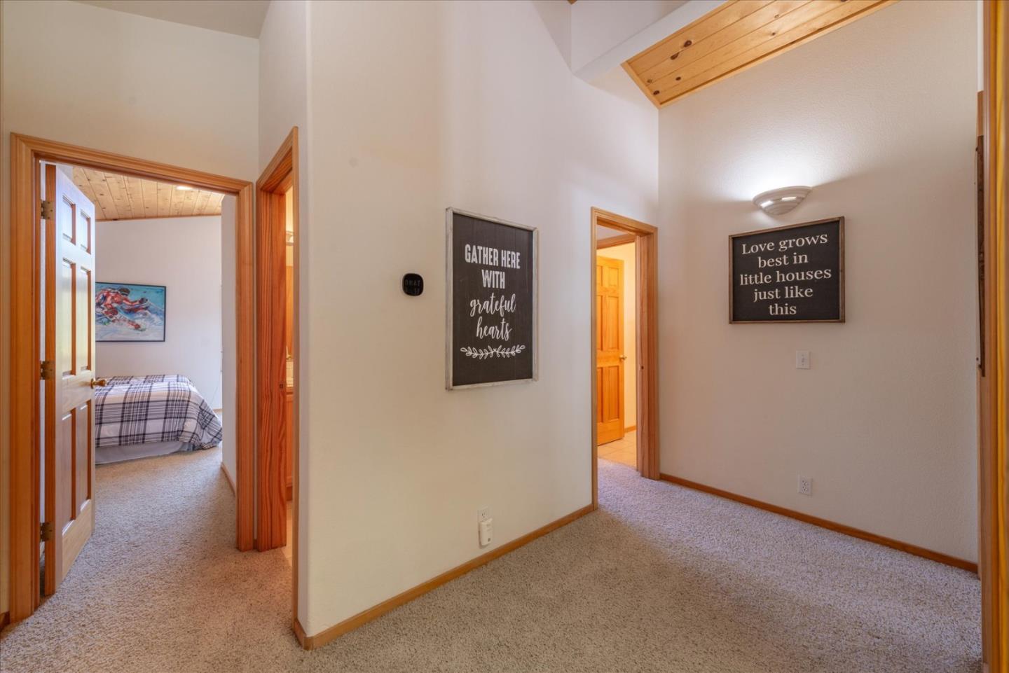Detail Gallery Image 16 of 70 For 13610 Hillside Dr, Truckee,  CA 96161 - 3 Beds | 3 Baths