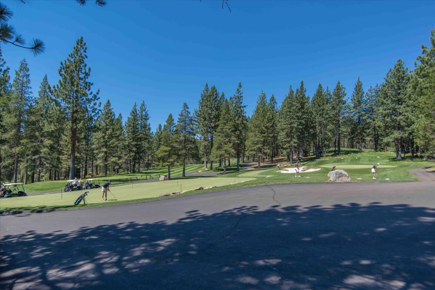 Detail Gallery Image 47 of 70 For 13610 Hillside Dr, Truckee,  CA 96161 - 3 Beds | 3 Baths