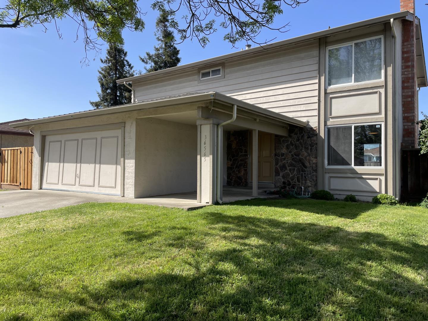 Detail Gallery Image 1 of 33 For 36565 Hereford St, Fremont,  CA 94536 - 4 Beds | 2/1 Baths