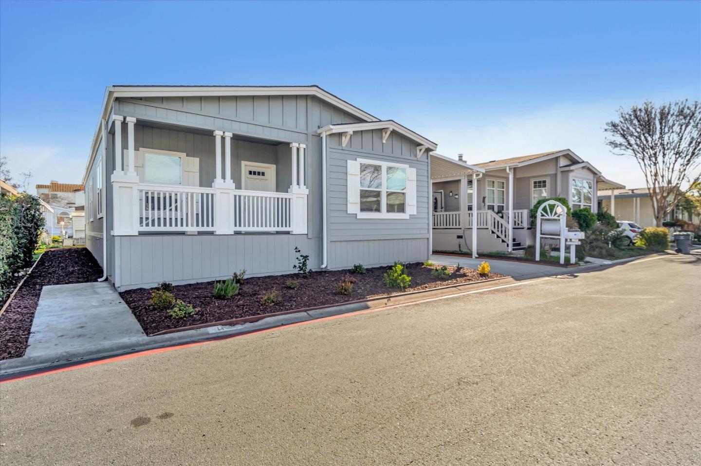 Detail Gallery Image 1 of 1 For 1050 Borregas Ave #115,  Sunnyvale,  CA 94089 - 3 Beds | 2 Baths