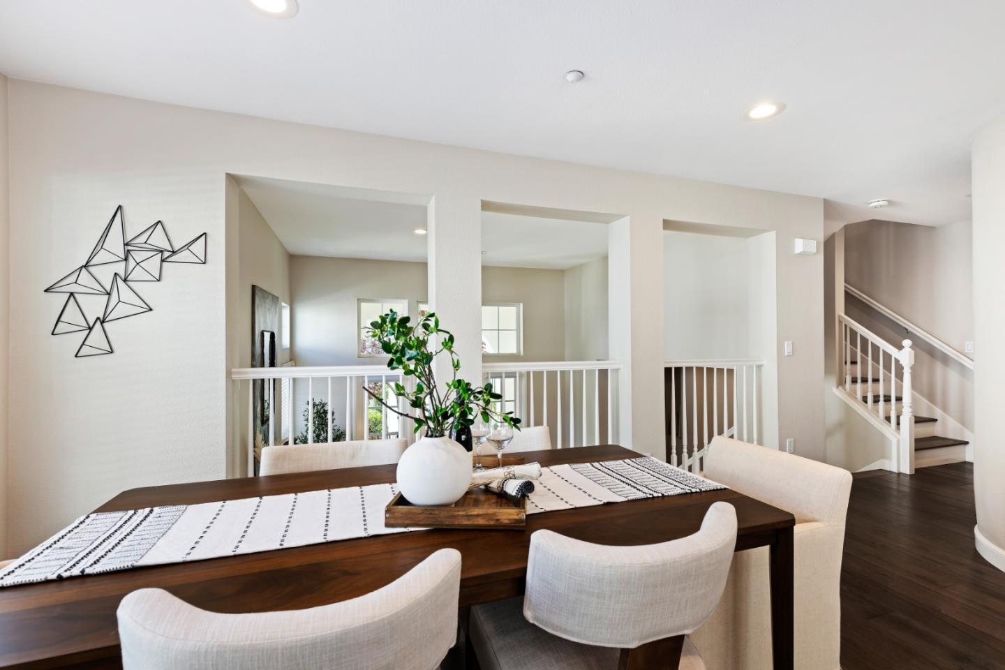 Detail Gallery Image 9 of 31 For 54 Ryland Park Way, San Jose,  CA 95110 - 2 Beds | 2/1 Baths