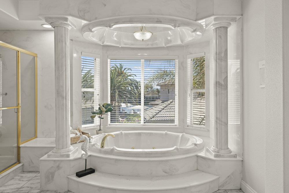 Detail Gallery Image 35 of 78 For 2220 Sunset Pt, Discovery Bay,  CA 94505 - 5 Beds | 5/1 Baths